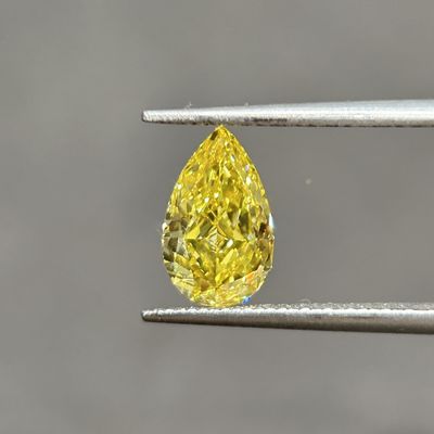 1.39ct VVS2 人工 黄ダイヤモンド CvdとHpht ダイヤ ピアスカット