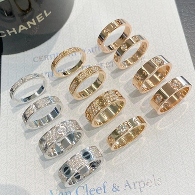 恋の婚約バンド ダイヤの飾り 婚約指輪 18k 金